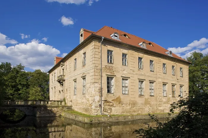 Framed Print : The castle in Berbisdorf is still recognisable as an early medieval moated castle