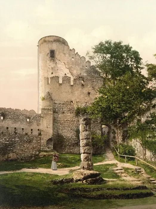 Framed Print : Castle courtyard and pillory of Kynast