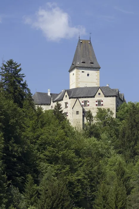 Framed Print : Castle Ottenstein Castle on the Kamp river Framed Print : Castle Ottenstein Castle on the Kamp river
