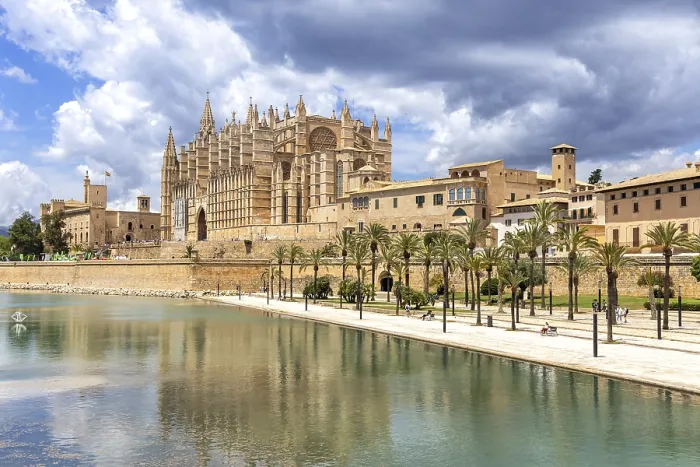 Framed Print : Cathedral Church Catedral de Palma de Majorca La Seu in Palma de Majorca