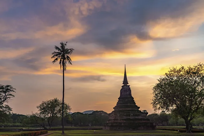 Framed Print : The central Buddhist temple Wat Mahathat at sunset Framed Print : The central Buddhist temple Wat Mahathat at sunset