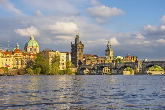 Framed Print : Charles Bridge (Karluv Most) on Vltava river and Old Town Bridge Tower