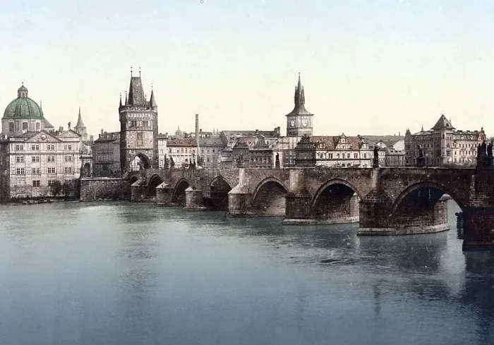 Framed Print : The Charles Bridge in Prague, Czech Republic