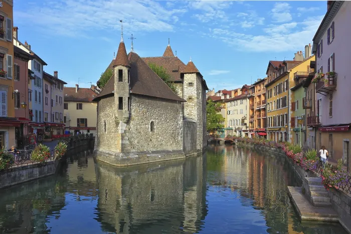 Framed Print : The charming ancient city of Annecy in Provence Framed Print : The charming ancient city of Annecy in Provence