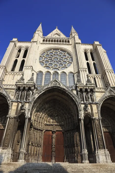 Framed Print : Chartres, Notre-Dame de Chartres Cathedral Framed Print : Chartres, Notre-Dame de Chartres Cathedral