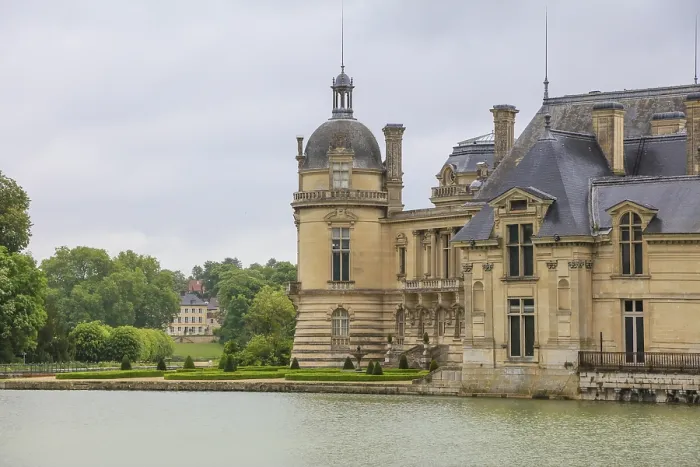 Framed Print : Chateau de Chantilly Castle, Oise department Framed Print : Chateau de Chantilly Castle, Oise department