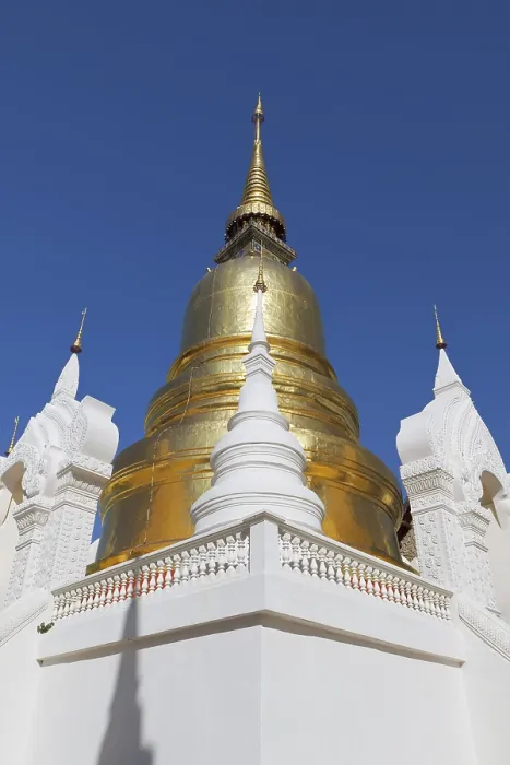 Framed Print : The chedi and stupas at Wat Suan Dok
