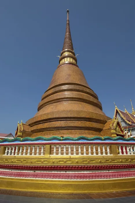 Framed Print : Chedi, Temple Wat That At Bueng Framed Print : Chedi, Temple Wat That At Bueng