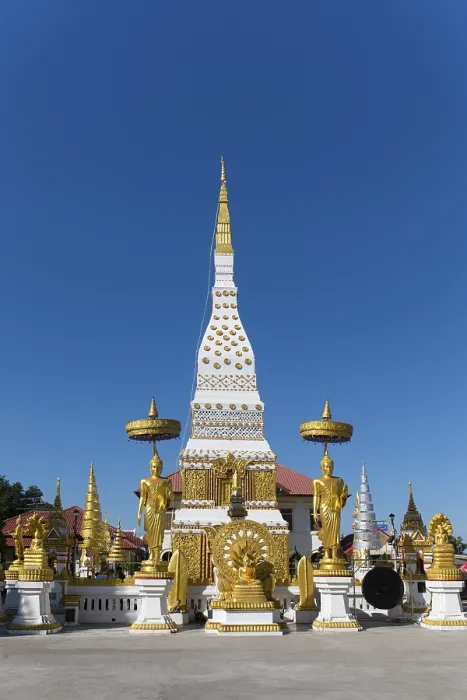 Framed Print : Chedi of Wat Mahathat Temple with Wheel of Life and golden Buddha figures