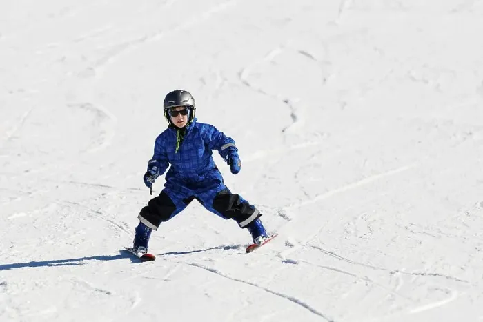Framed Print : Child, 6 years, skiing