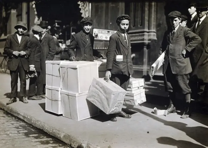 Framed Print : Child labour, delivery boys for newspapers Framed Print : Child labour, delivery boys for newspapers