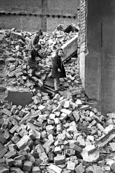 Framed Print : Children playing in the ruins, 1948