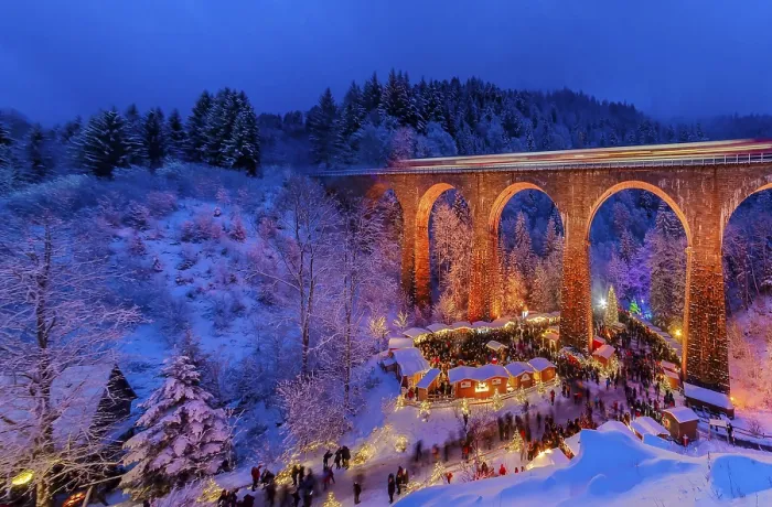 Framed Print : Christmas market in the Ravenna Gorge in the snowy Black Forest Framed Print : Christmas market in the Ravenna Gorge in the snowy Black Forest