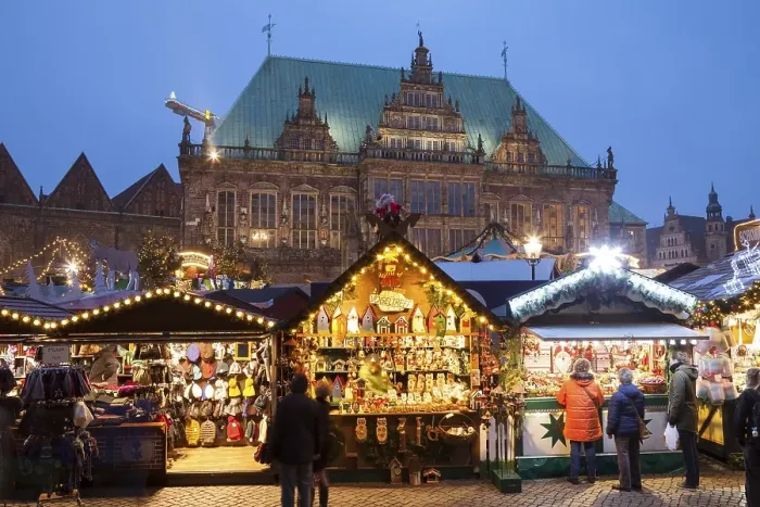 Framed Print : Christmas Market, Town Hall, Market Square Framed Print : Christmas Market, Town Hall, Market Square