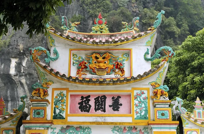 Framed Print : Chua Ban Long, pagoda near Ninh Binh