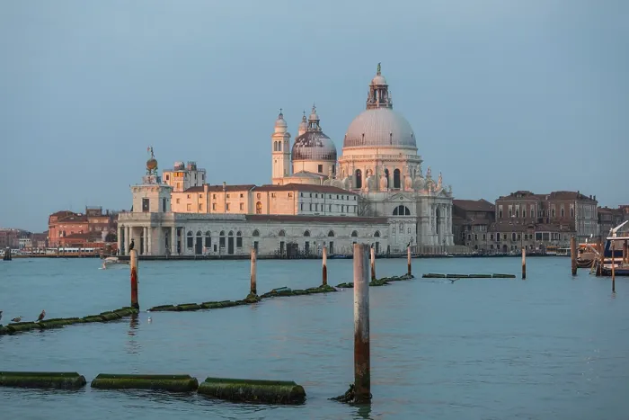 Framed Print : Church of Santa Maria della Salute in the morning light Framed Print : Church of Santa Maria della Salute in the morning light