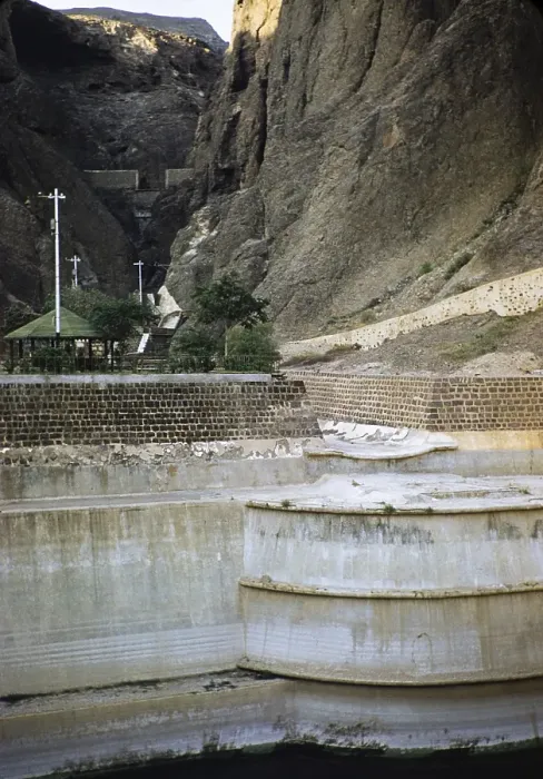 Framed Print : Cisterns of Tawila, Tawila Tanks, Aden, Yemen 1956 interconnected dams and lake reservoirs that store water Framed Print : Cisterns of Tawila, Tawila Tanks, Aden, Yemen 1956 interconnected dams and lake reservoirs that store water