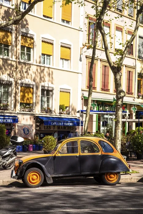 Framed Print : Citroen 2CV at Croix Rousse Framed Print : Citroen 2CV at Croix Rousse
