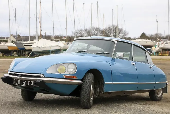 Framed Print : Citroen DS ID 20 Super from 1973 Framed Print : Citroen DS ID 20 Super from 1973