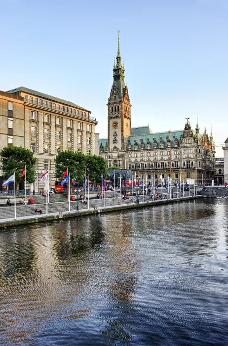 Framed Print : City hall, Reesendamm and Kleine Alster canal in Hamburg