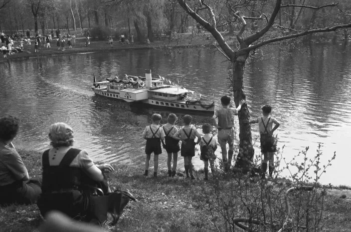 Framed Print : Clara Zetkin Park, 1955, Leipzig