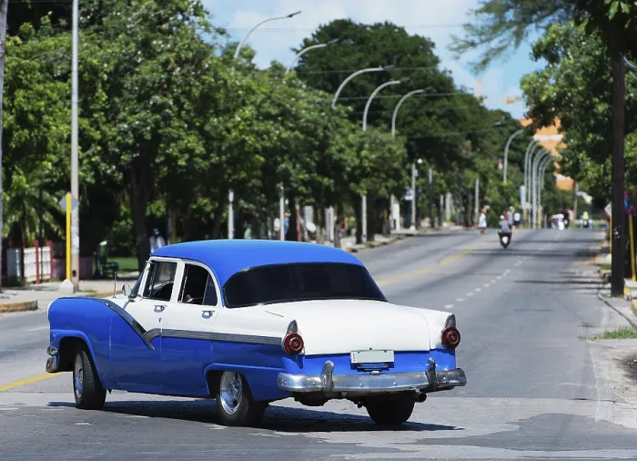 Framed Print : Classic American car in Havana in Cuba Vintage car in Havana