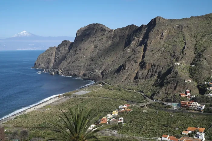 Framed Print : Cliffs, North Coast in Agulo, behind the Teide on Tenerife