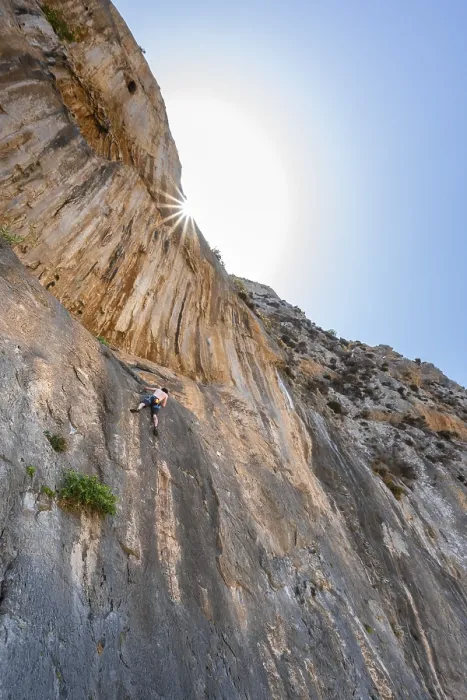 Framed Print : Climbing on a rock face, lead climbing Framed Print : Climbing on a rock face, lead climbing