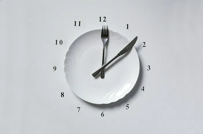 Framed Print : Clock from plate Knife and fork
