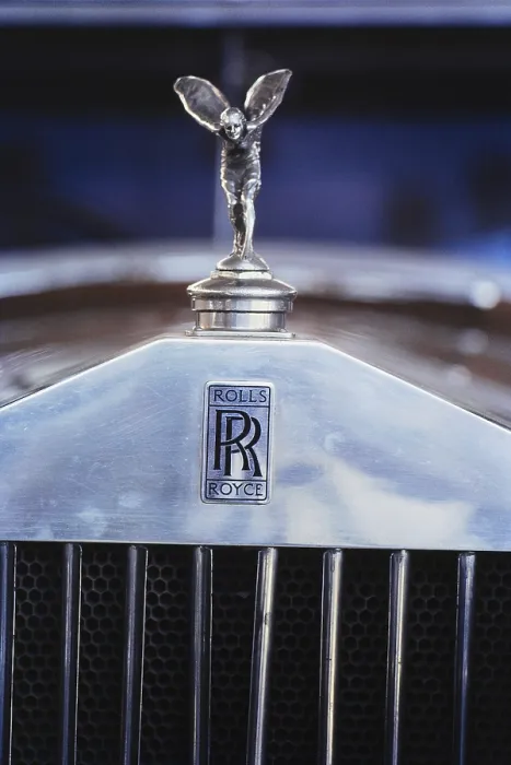 Framed Print : Close up of Rolls Royce logo on car, India, Asia