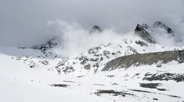 Framed Print : Cloudy mountains with snow, peak Noerdliche Wildgratspitze and Suedliche Wildgratspitze