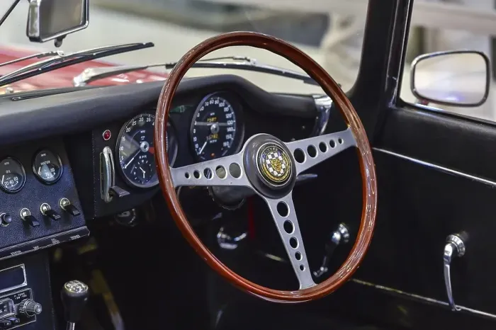 Framed Print : Detail Cockpit Jaguar E-Type, Series 1