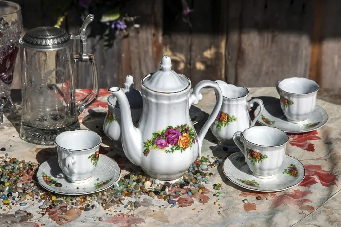 Framed Print : Coffee service in front of an old barn