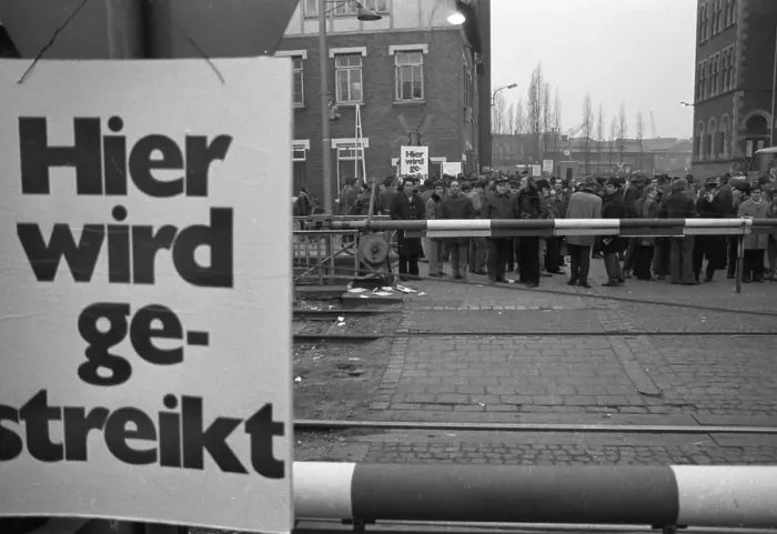 Framed Print : The collective bargaining dispute (strike) of the Industrial Union of Metalworkers (IG Metall) Framed Print : The collective bargaining dispute (strike) of the Industrial Union of Metalworkers (IG Metall)