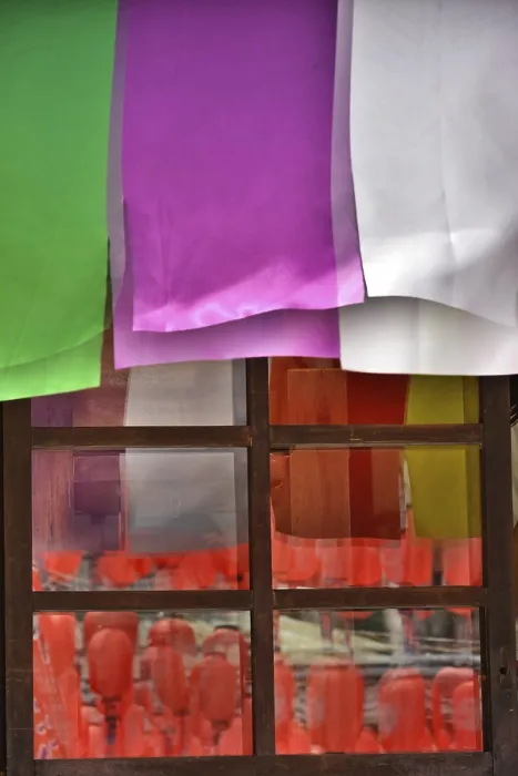 Framed Print : Colorful window at Ji-an Keishuin temple