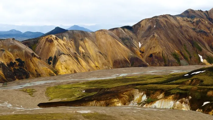 Framed Print : Coloured Rhyolite Mountains of Landmannalaugar Framed Print : Coloured Rhyolite Mountains of Landmannalaugar