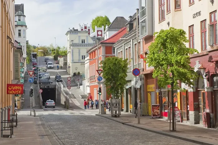 Framed Print : Colourful houses in the inner city of Bergen