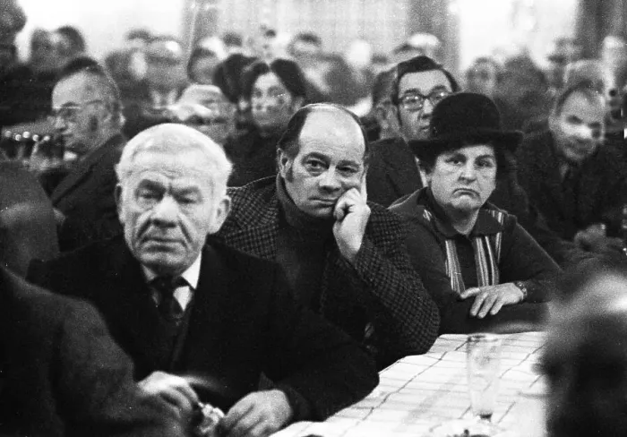 Framed Print : Concerned faces predominate at the tenants protest meeting of RAG (Ruhrkohle AG) tenants on 1
