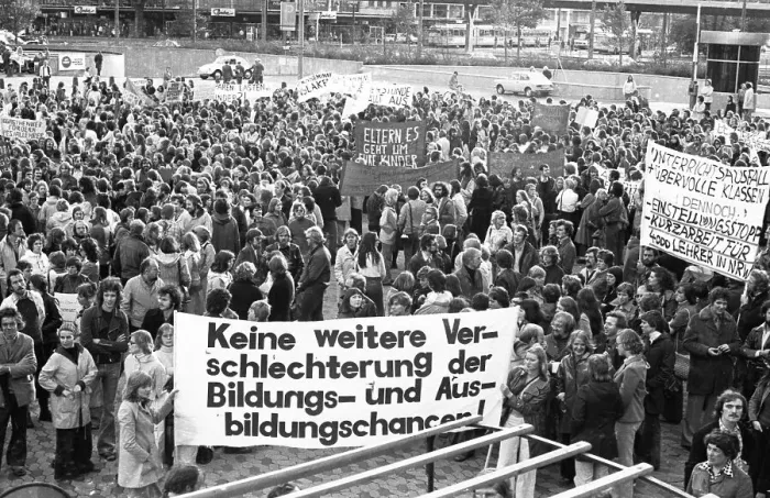 Framed Print : Concerned about their jobs, more than a thousand teachers from North Rhine-Westphalia demonstrated in Duesseldorf Framed Print : Concerned about their jobs, more than a thousand teachers from North Rhine-Westphalia demonstrated in Duesseldorf