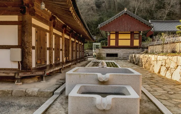 Framed Print : Concrete water cistern with turtle fountain at Buddhist temple