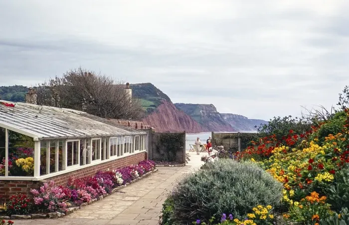 Framed Print : Connaught Gardens, Sidmouth, Devon, England, UK Mai 1973 Framed Print : Connaught Gardens, Sidmouth, Devon, England, UK Mai 1973