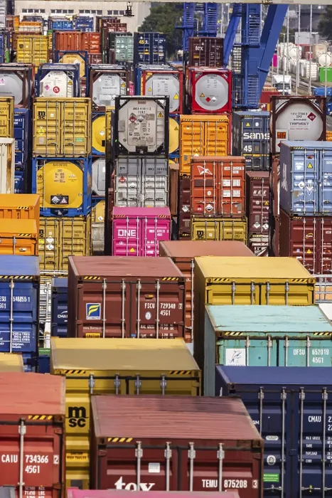 Framed Print : Containers pile up in the harbour