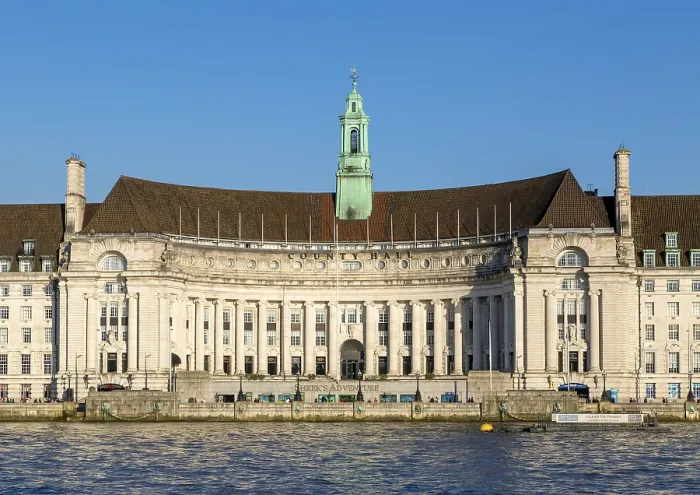 Framed Print : County Hall on south bank of River Thames Framed Print : County Hall on south bank of River Thames