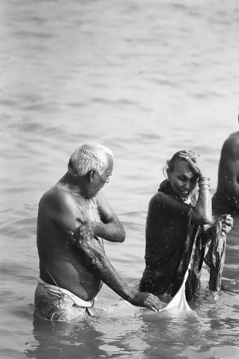 Framed Print : Couple bathing Makar Sankranti Hoogly river Kolkata West Bengal India Asia 1977 Framed Print : Couple bathing Makar Sankranti Hoogly river Kolkata West Bengal India Asia 1977