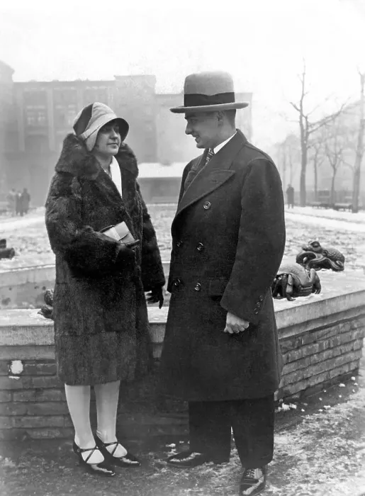 Framed Print : Couple, fashion, historic photograph, around 1924 Framed Print : Couple, fashion, historic photograph, around 1924