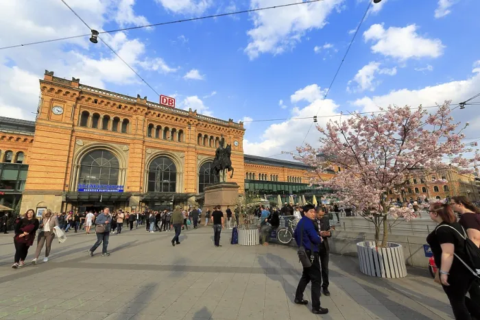 Framed Print : Crowd on station forecourt, Hanover main station in neo-renaissance style