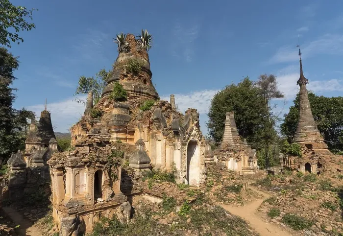 Framed Print : Crumbling stupas at Nyaung Oak Monastery in Inthein Framed Print : Crumbling stupas at Nyaung Oak Monastery in Inthein