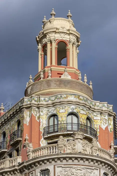 Framed Print : Detail of the decorated top of the Edificio del Banco de Valencia (Banco de Valencia building)