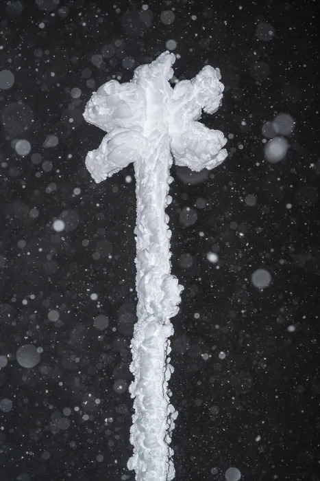 Framed Print : Deep-snow-covered trail marking in the snow