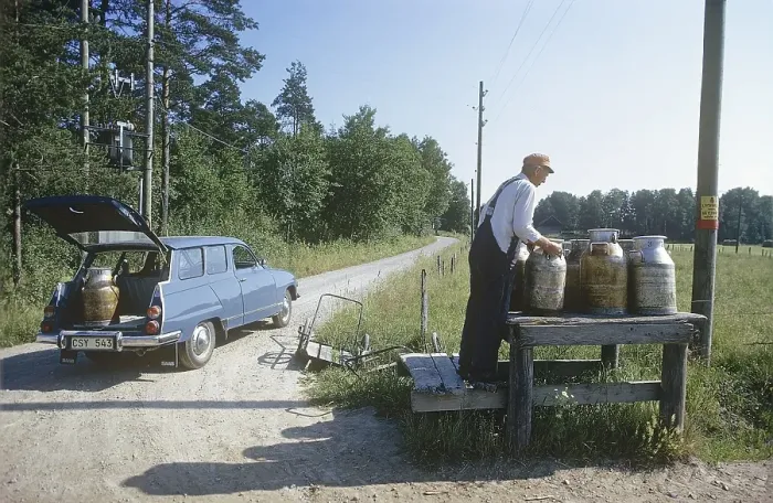 Framed Print : Delivery of milk in the countryside in 1973
